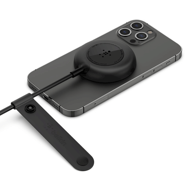 Belkin Magnetic Portable 7.5w Wireless Charger Pad W/ Wall Charger Black