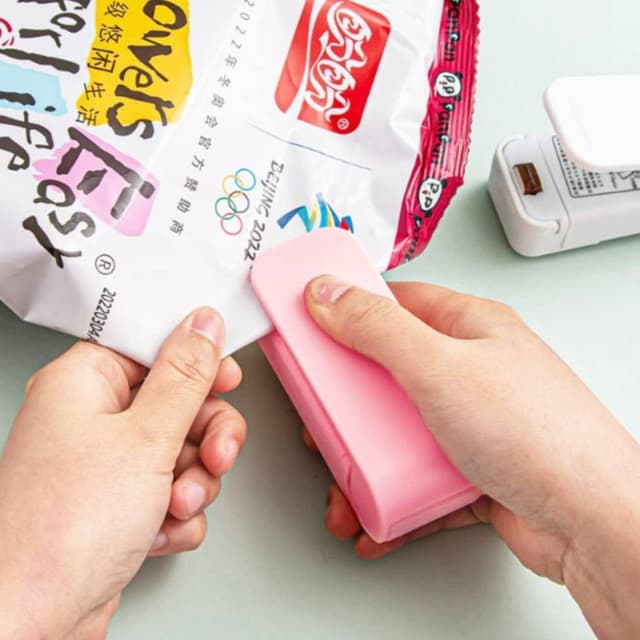 Portable Bag Heat Sealer Mini Sealing Machine – Compact, USB-Powered, Ideal for Food Storage and Kitchen Organization