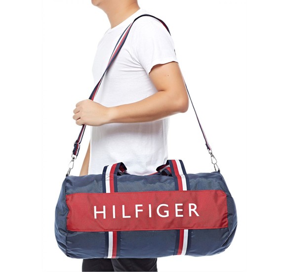 tommy hilfiger duffle bag womens