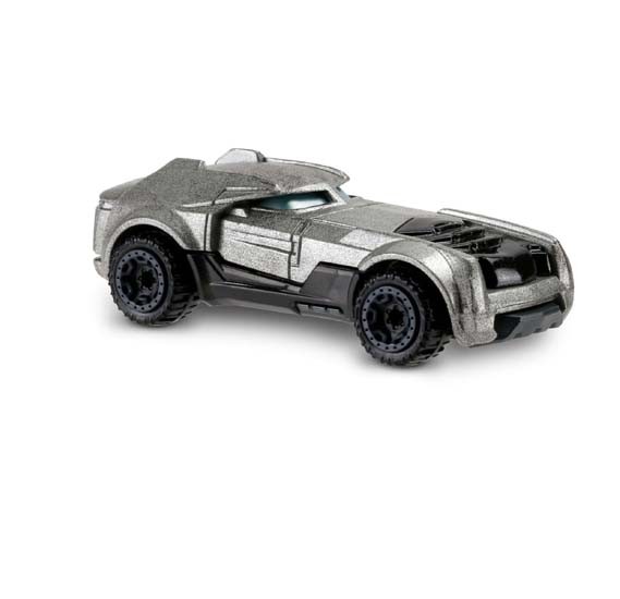 Hot Wheels DC Universe Armored Batman Deluxe Vehicle 